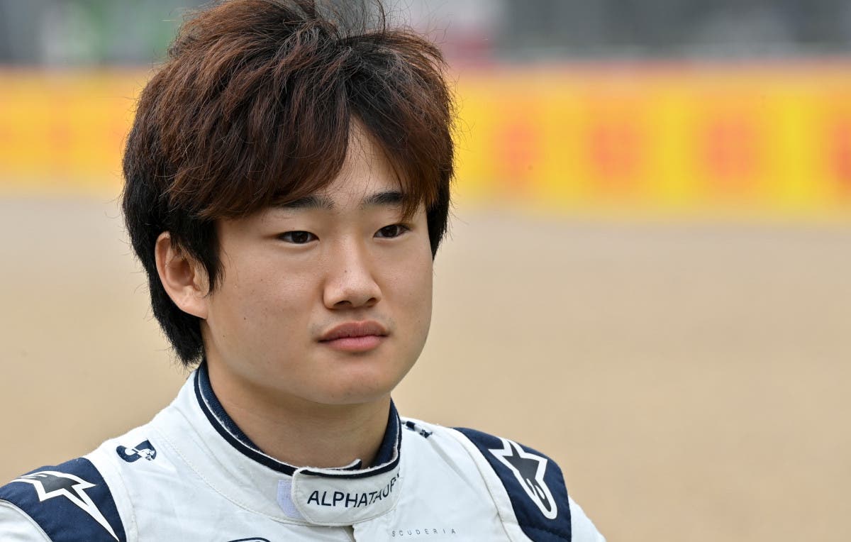 quien-sera-el-sucesor-de-fernando-alonso-al-volante-del-impresionante-aston-martin-3 quien sera el sucesor de fernando alonso al volante del impresionante aston martin 3